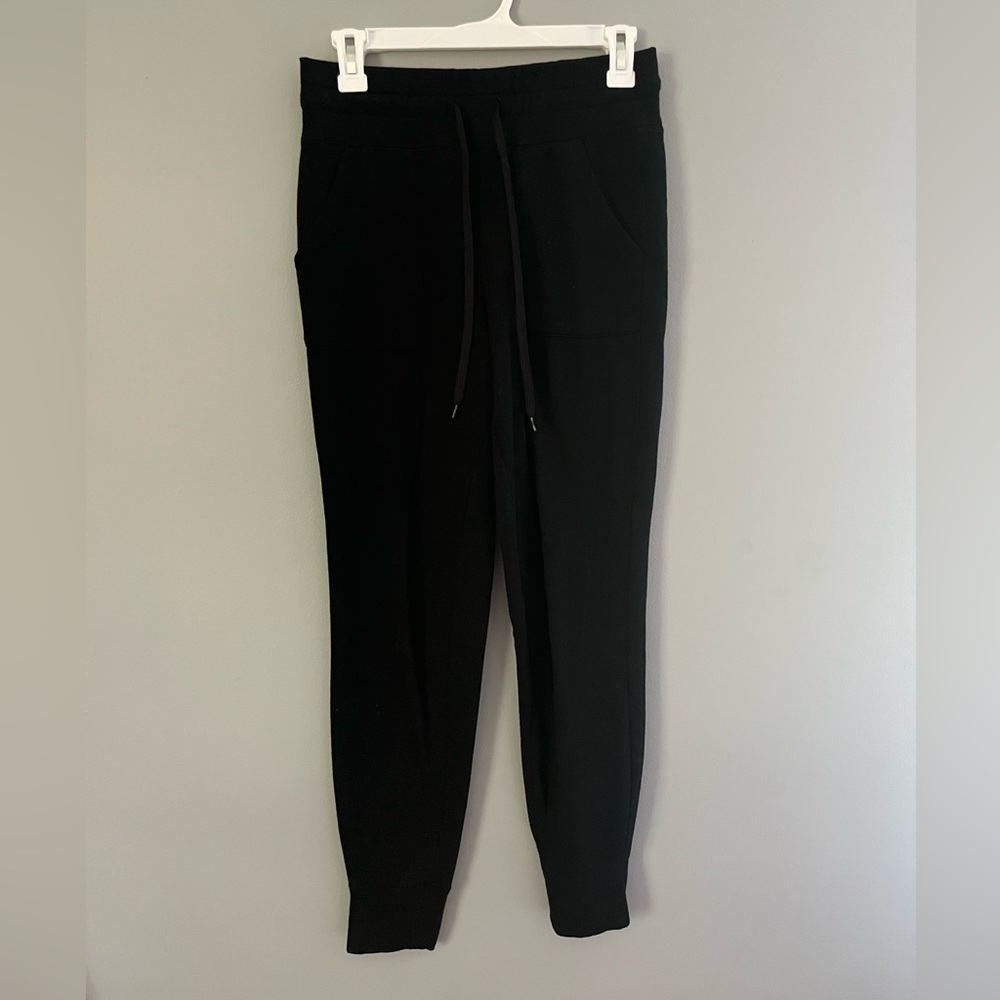 XS, black joggers
